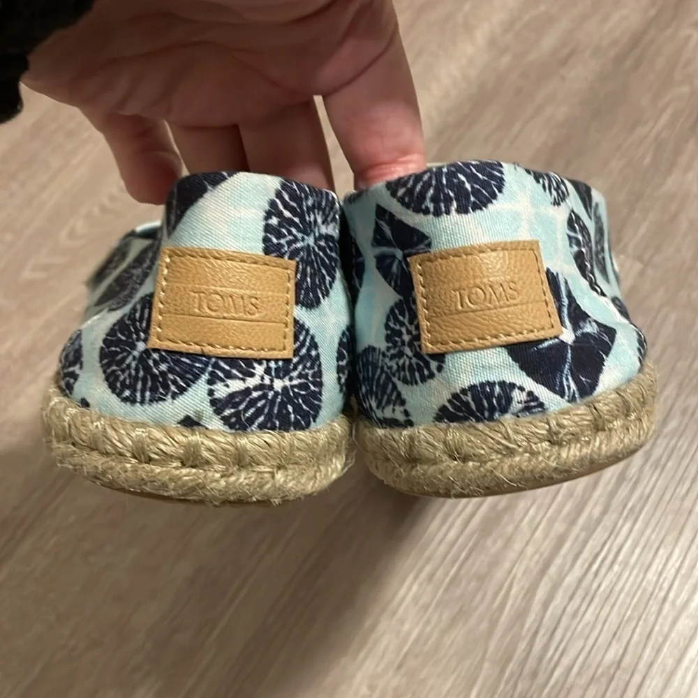Tom’s Women ALPARGATA ROPE ESPADRILLE Flats Size 6.5 Blue Bohemian Granola Girl